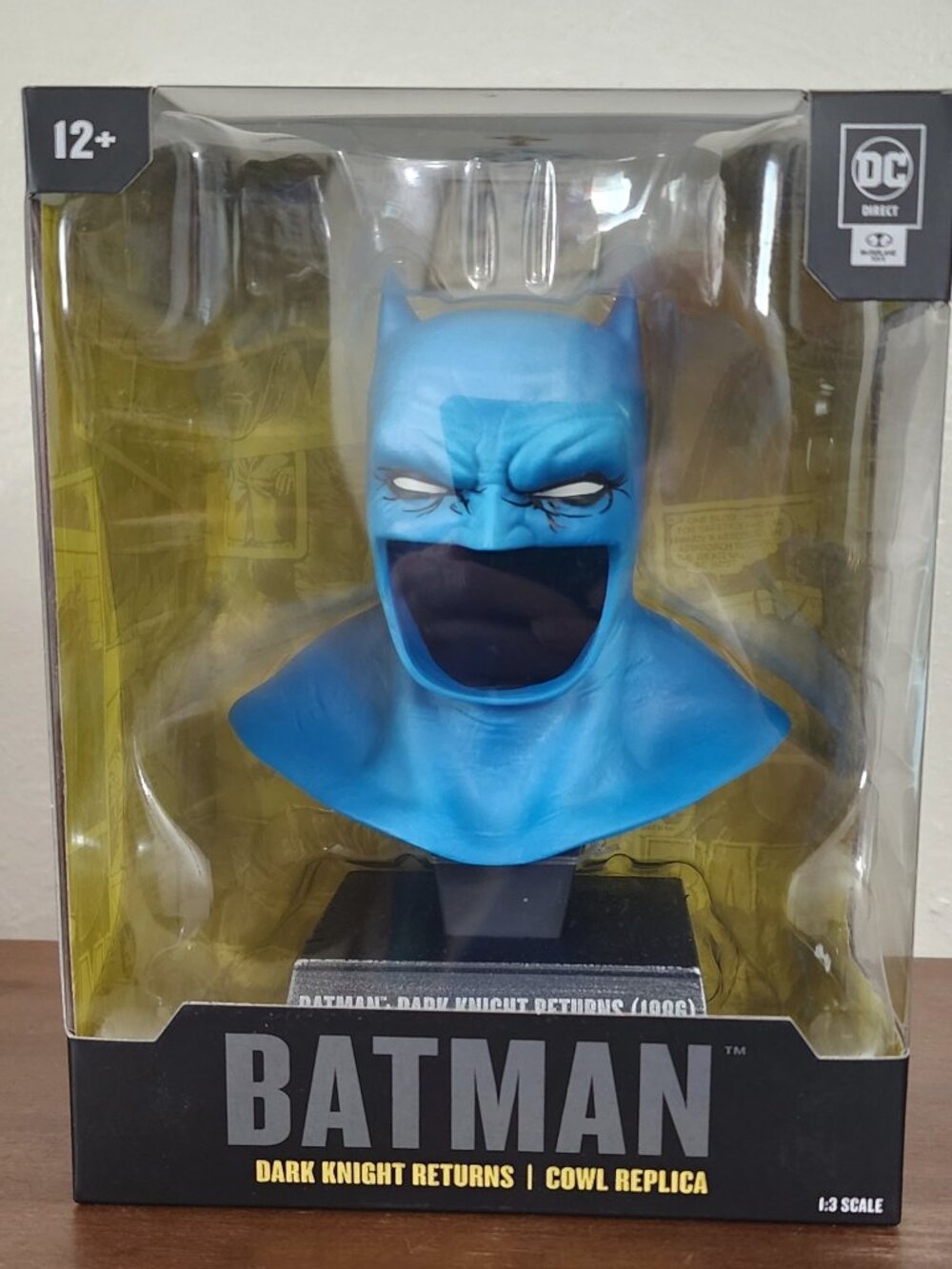 McFarlane Toys DC Direct Batman The Dark Knight Returns (Cowl Replica) 1:3 Scale
